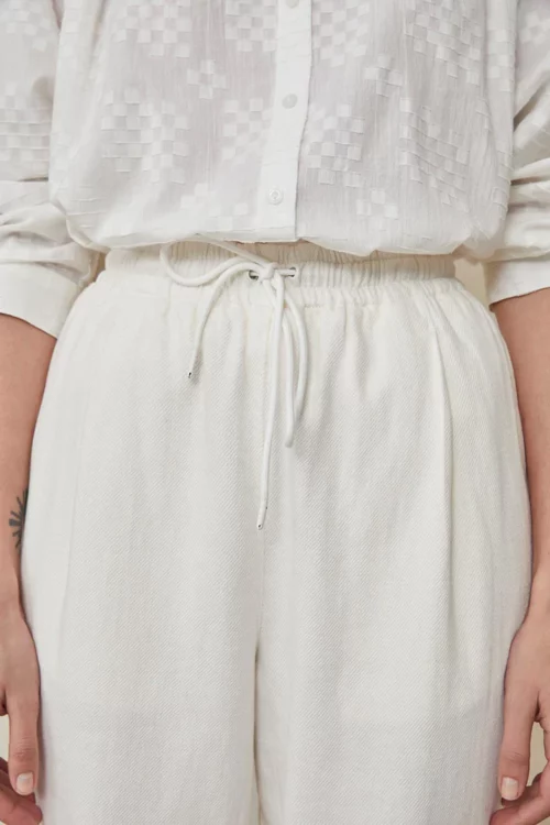 Pantalon pour femme taille élastiquée 100% coton écru ACELIA marque Harris Wilson
