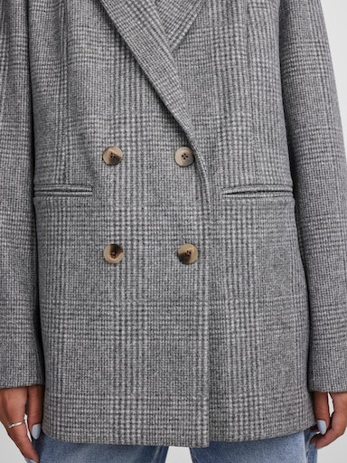 veste blazer grise pour femme de la marque PIECES à découvrir dans nos boutiques le comptoir de rouen et le havre