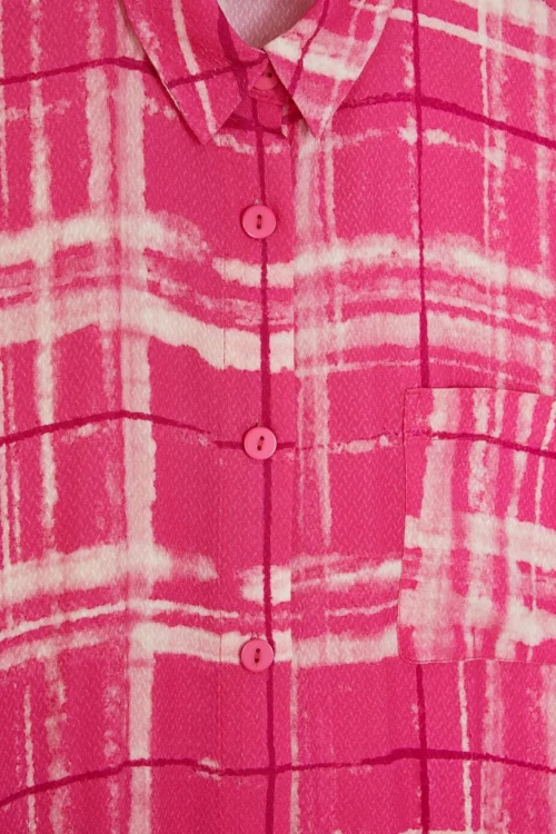 Chemise rose à carreaux 100% viscose pour femme WAZNA de la marque CKS à découvrir sur notre site et dans nos magasins Le Comptoir à Rouen et Le Havre.