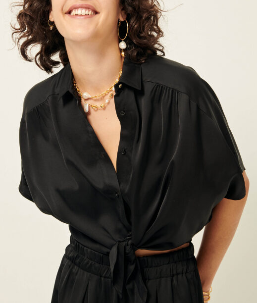 Chemise pour femme courte noir de la marque Sessùn ALFASSA NIGHT sur notre boutique en ligne et en magasin Le Comptoir à Rouen et au Havre.