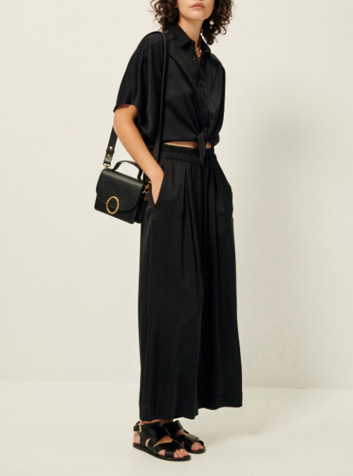 Chemise pour femme courte noir de la marque Sessùn ALFASSA NIGHT sur notre boutique en ligne et en magasin Le Comptoir à Rouen et au Havre.