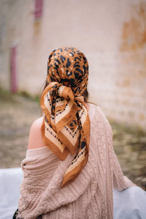 foulard femme camel 100% voile de coton, motif léopard, le comptoir rouen le havre