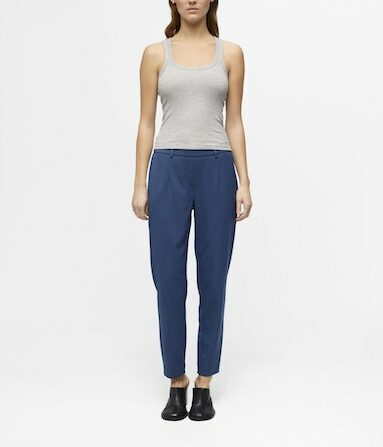 Pantalon OBJLISA OBJECT slim bleu foncé taille moyenne femme sur notre boutique en ligne et dans nos magasins Le Comptoir à Rouen et au Havre