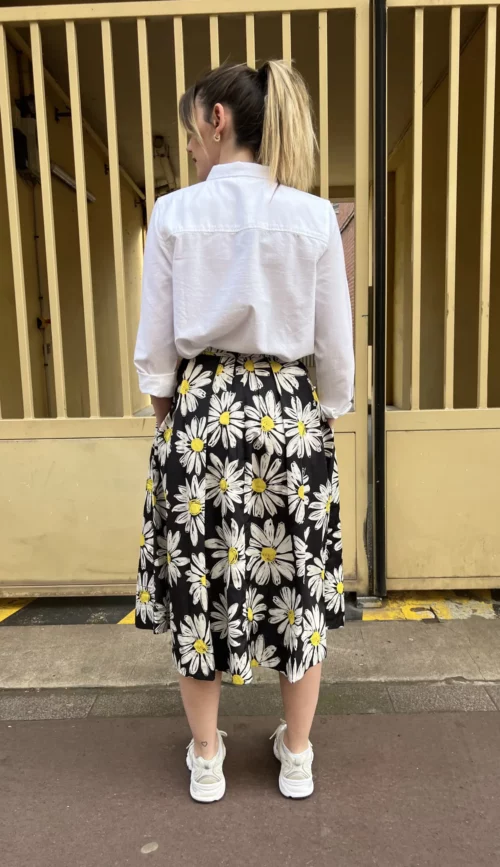 MARAIS PARIS JIANNA Jupe femme mi-longue noire avec motifs fleuris jaune et blanc le comptoir magasin vêtements femmes rouen le havre