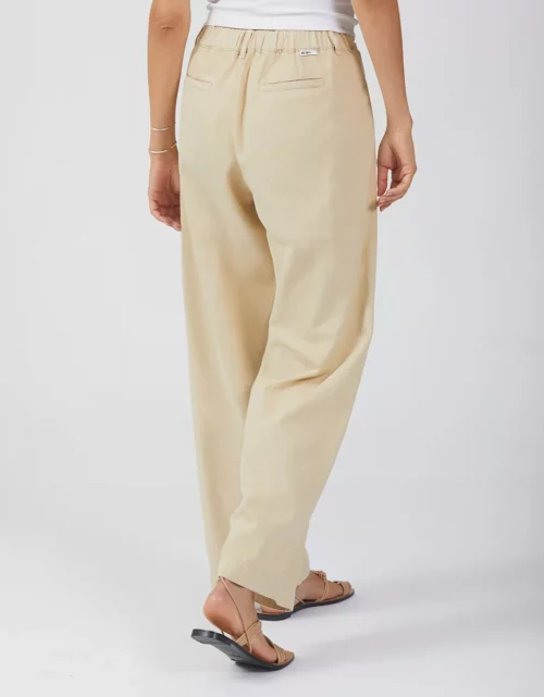pantalon large fluide pour femme écru light sand de la marque reiko référence bloom light le comptoir rouen le havre magasin vêtements femmes