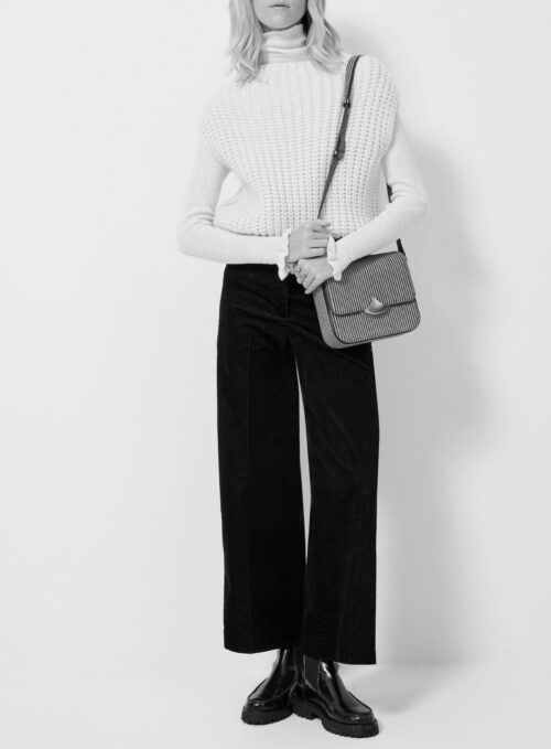 pantalon sessun alvelvet sous bois marron foncé tabac Pantalon droit avec plis 49% coton biologique certifié OCS, 49% polyester recyclé certifié GRS, 2% élasthanne