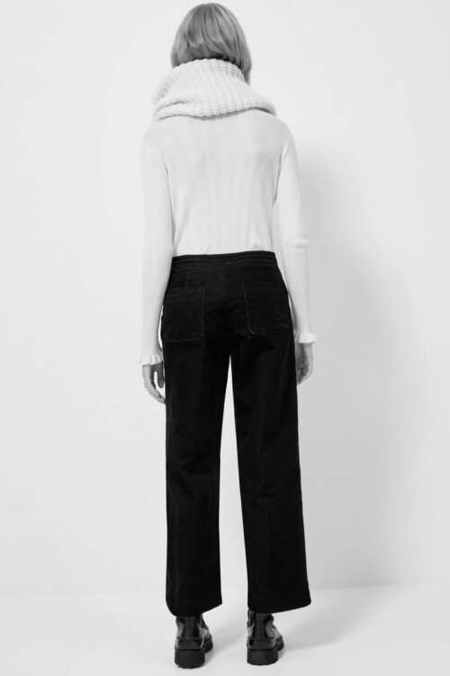 Pantalon droit avec plis définis. 49% coton biologique certifié OCS, 49% polyester recyclé certifié GRS, 2% élasthanne pantalon sessun alvelvet sous bois marron foncé tabac