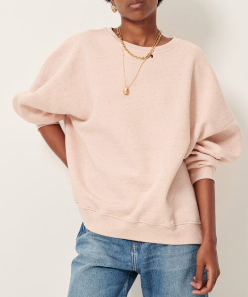 Pull oversize pour femme en molleton chiné boutonné, fabriqué au Portugal. 74% coton biologique certifié OCS, 13% polyester recyclé certifié RCS, 8% modal, 5% lin. Référence CHEBBI Ballerina Sessùn. rose clair, rose poudré clair