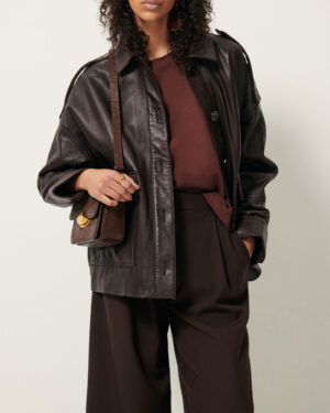 Veste en cuir oversize, style blouson aviateur, poches plaquées 100% cuir d'agneau reference sessun harriboyd cuir coffee marron