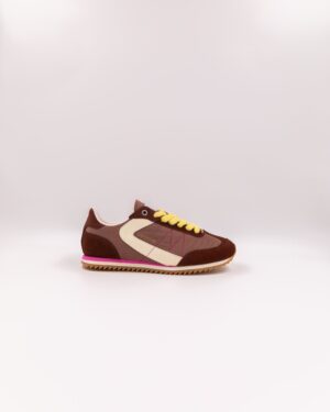 Baskets pour femme associations de cuir et suède. Coloris marron avec semelle rose et détails écrus. 0-105 LINA Baskets Cognac