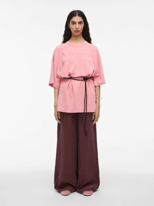 VILA ROUGE EDIT ROUSOPHIAS T-Shirt Oversize Peach Blossom – Image 3