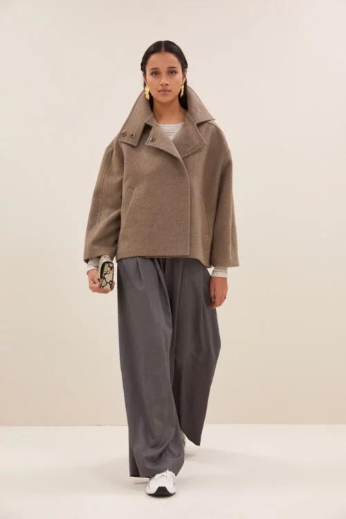 BY-BAR RIKA Manteau Dark Sand – Image 4