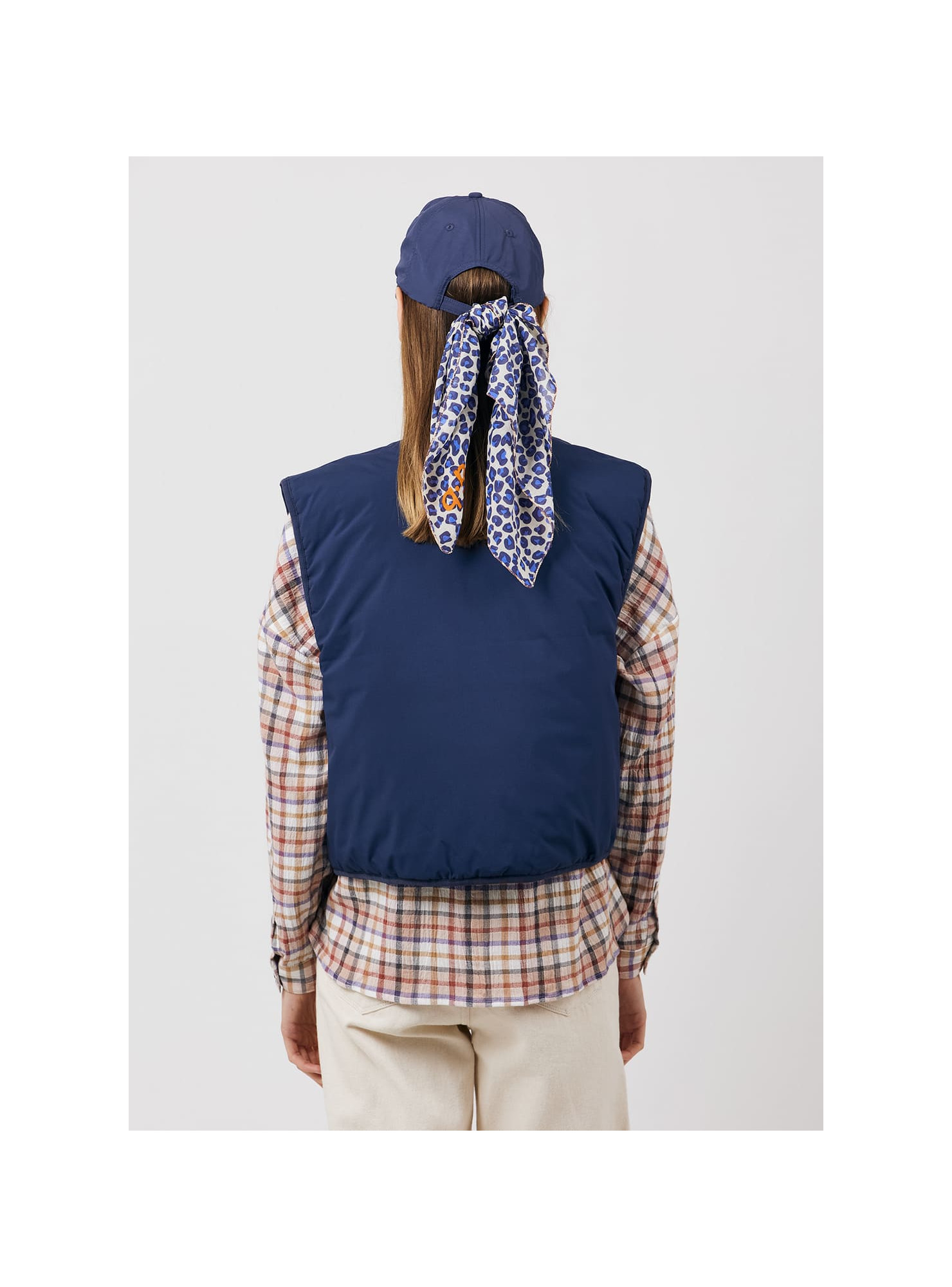 AP GISHLAINE Foulard Bandana Léopard Craie 210 – Image 3