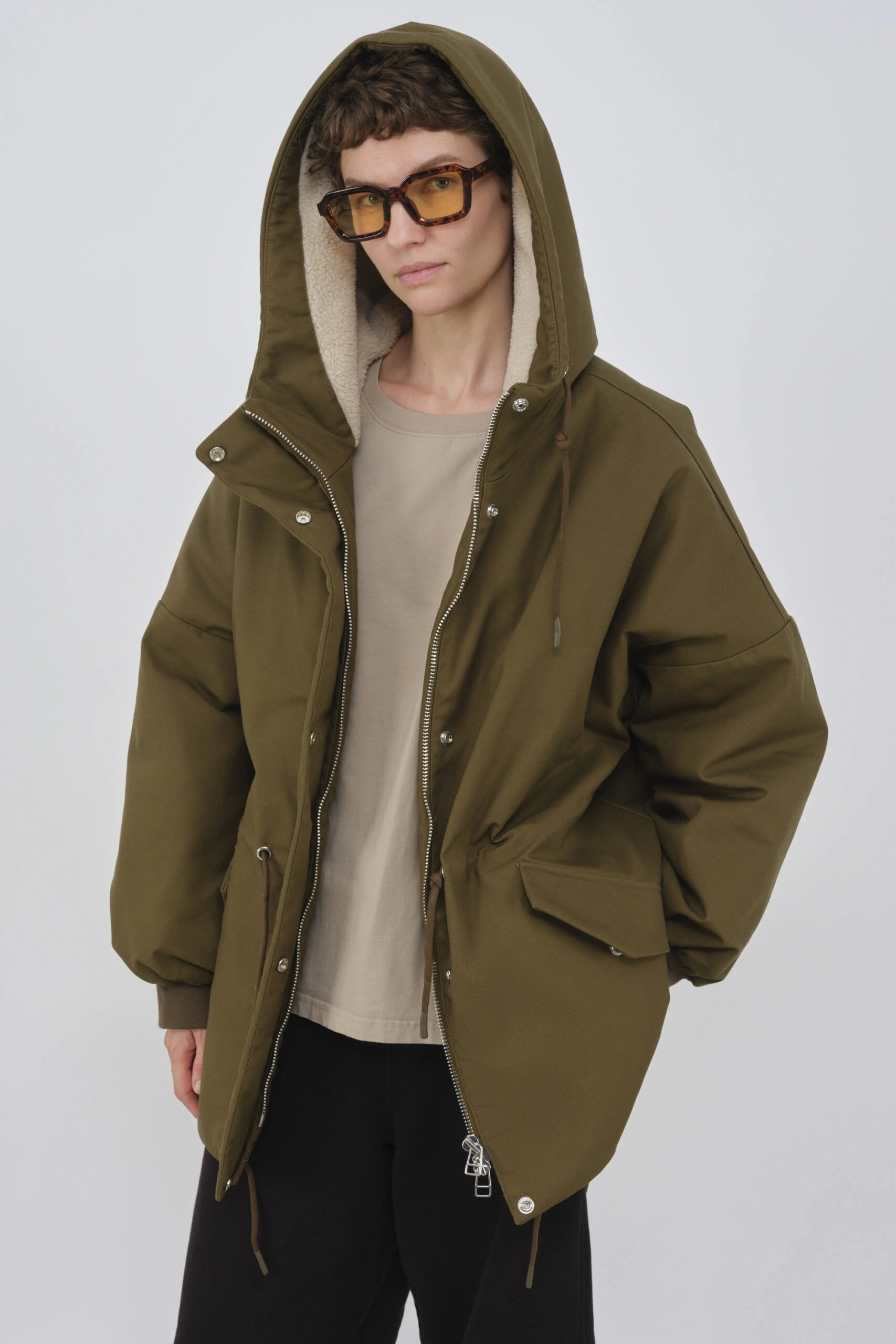 EMBASSY KIMI Parka Olive – Image 4
