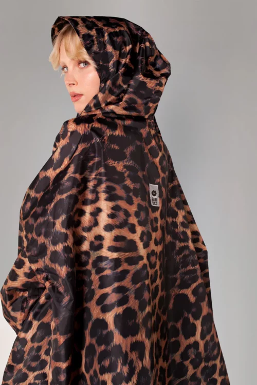 RAINKISS Poncho de Pluie Court Léopard Foncé – Image 4