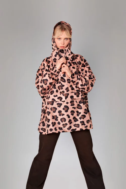 poncho de pluie imperméable court femme léopard rose de la marque rainkiss